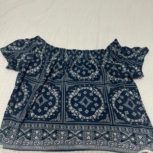 Jolt off the shoulder top size XL